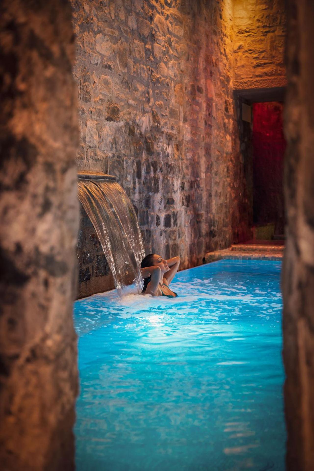 Hotel Helvetia Thermal Spa بوريتا تيرمي المظهر الخارجي الصورة
